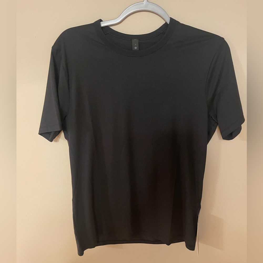 Lululemon Men’s Fundamental T